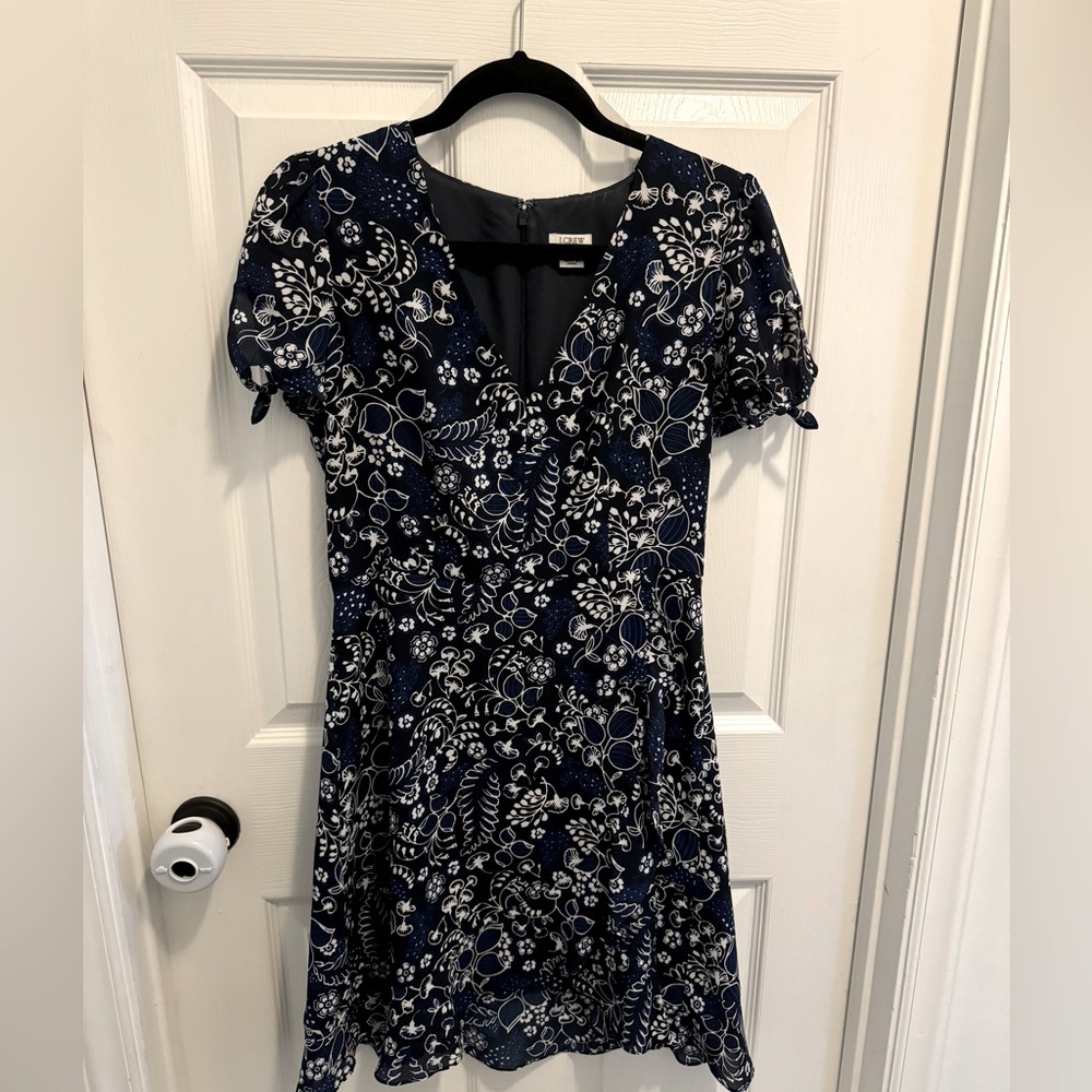 JCrew factory wrap dress. Blue and white Paisley print. Sz.4 EUC